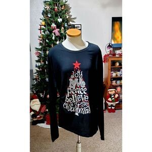 NWOT CHIC ME WOMENS CHRISTMAS TOP